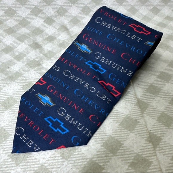 Wally Wear/Ralph Marlin Genuine Chevrolet Vintage Repeat Blue Red Neck Tie - Picture 1 of 6